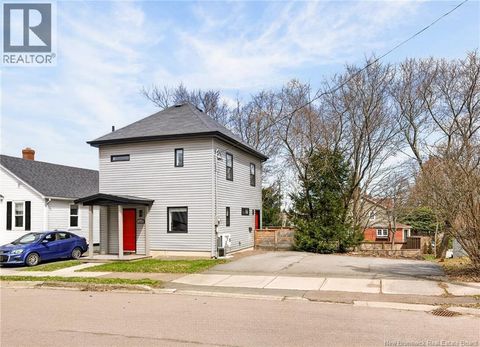 159 North Street Moncton NB E1C5X9