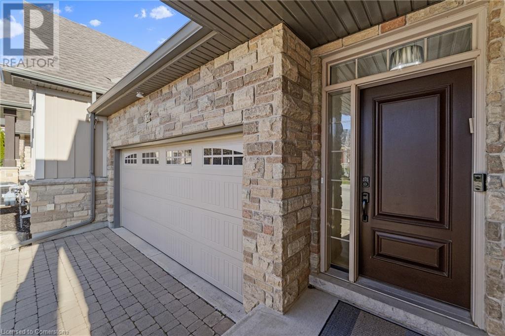 32 CRIMSON Drive