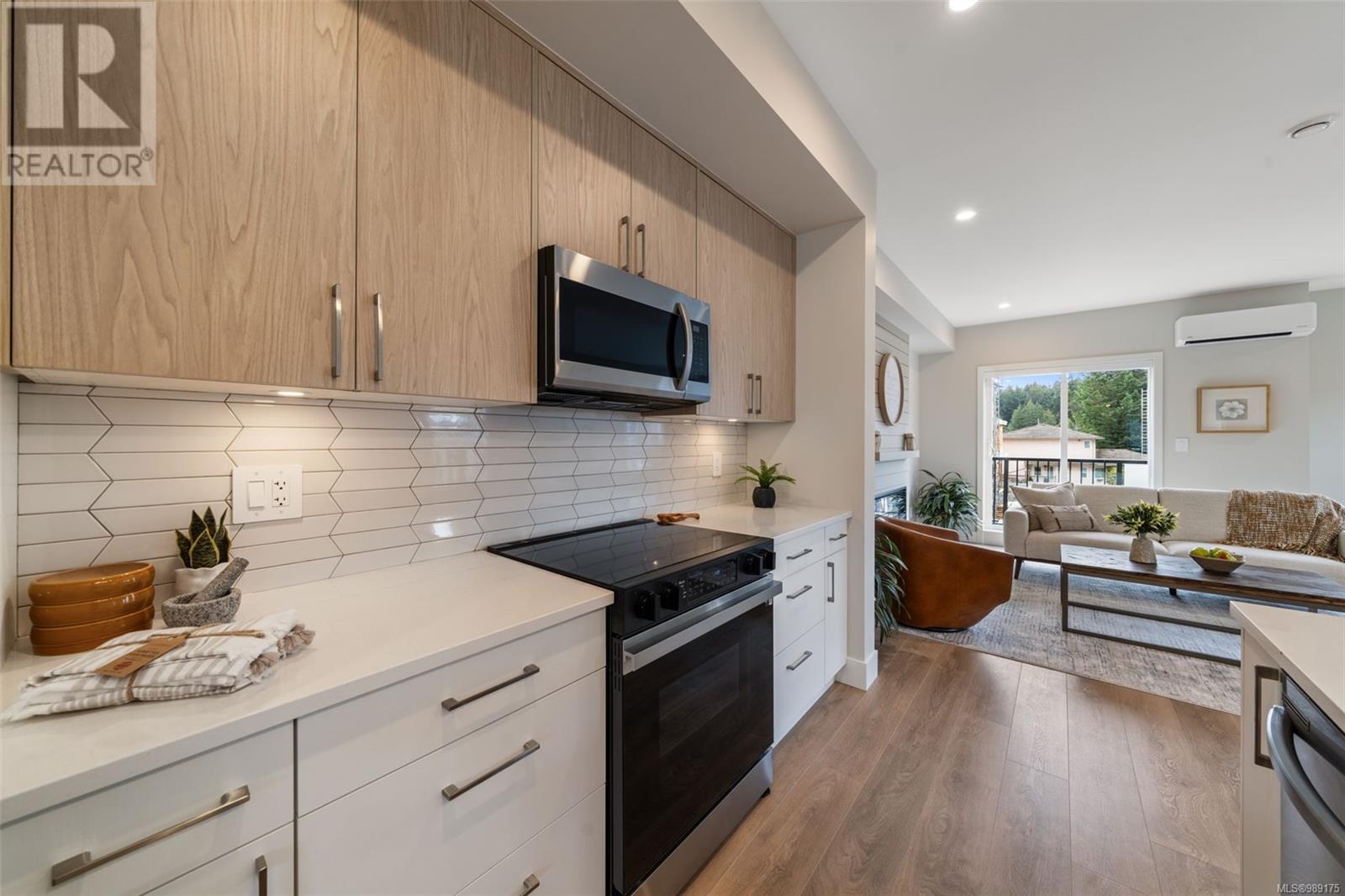 1205 Arcadiawood Crt