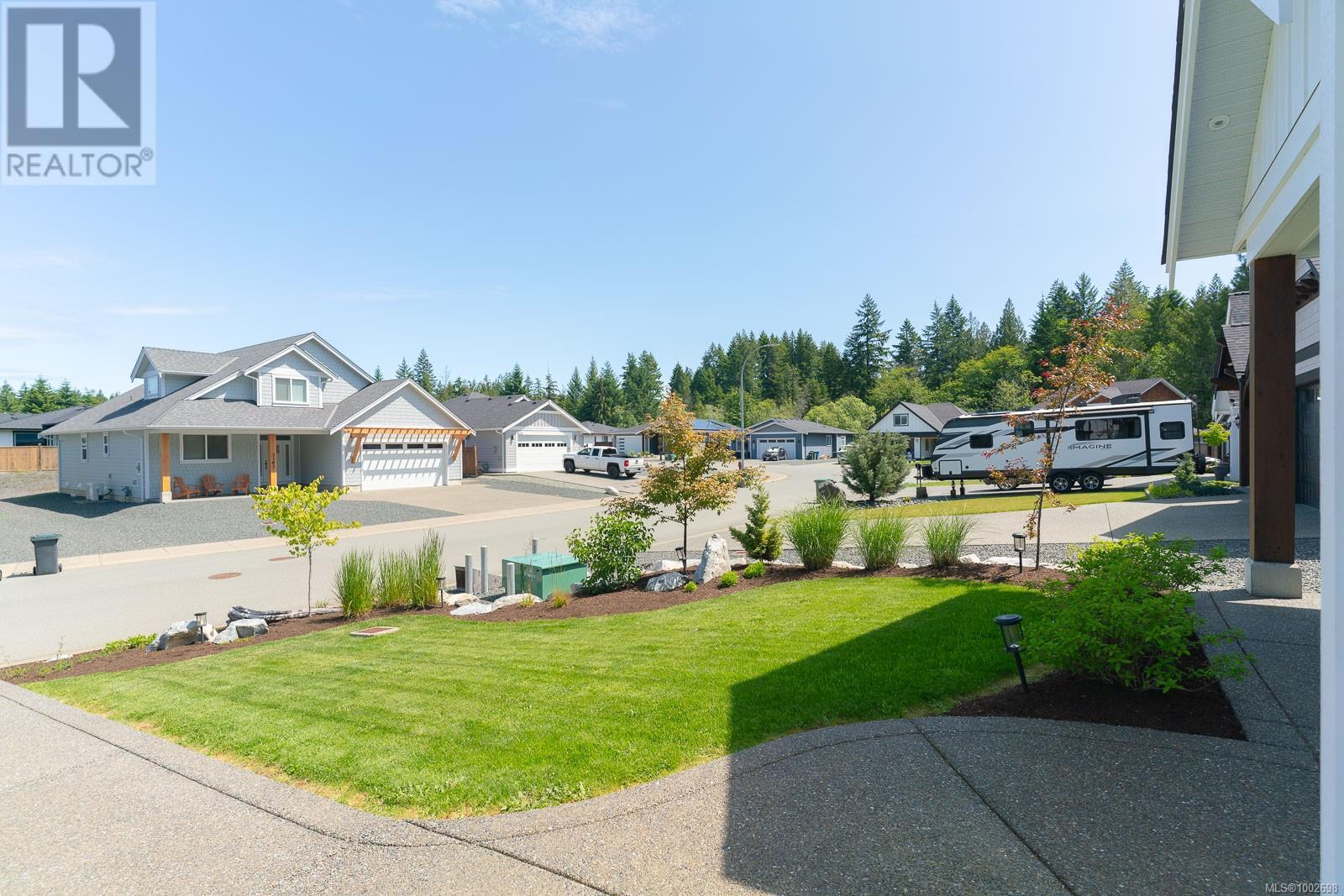 3176 Arbutus Dr