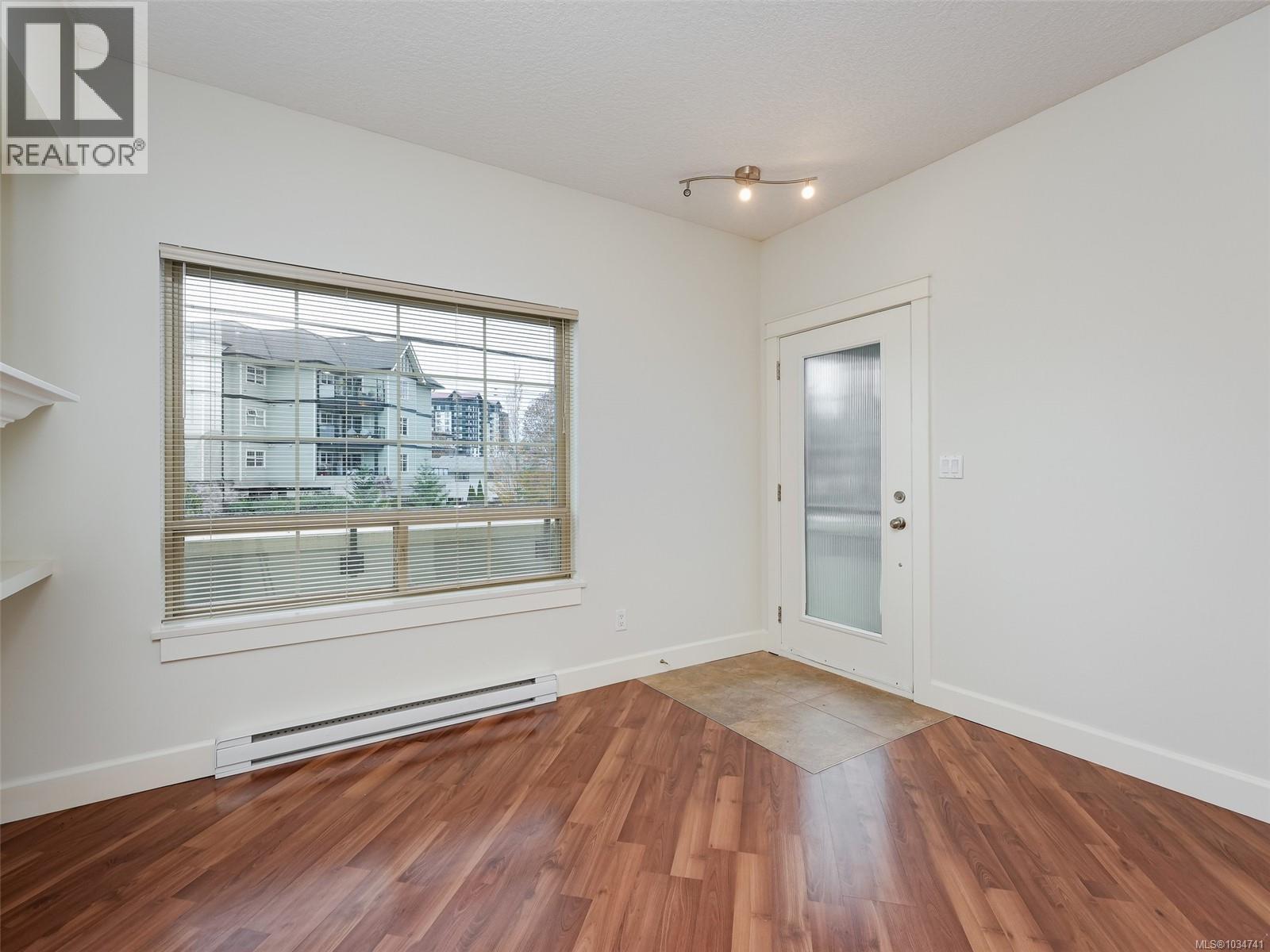 201 785 Station Ave