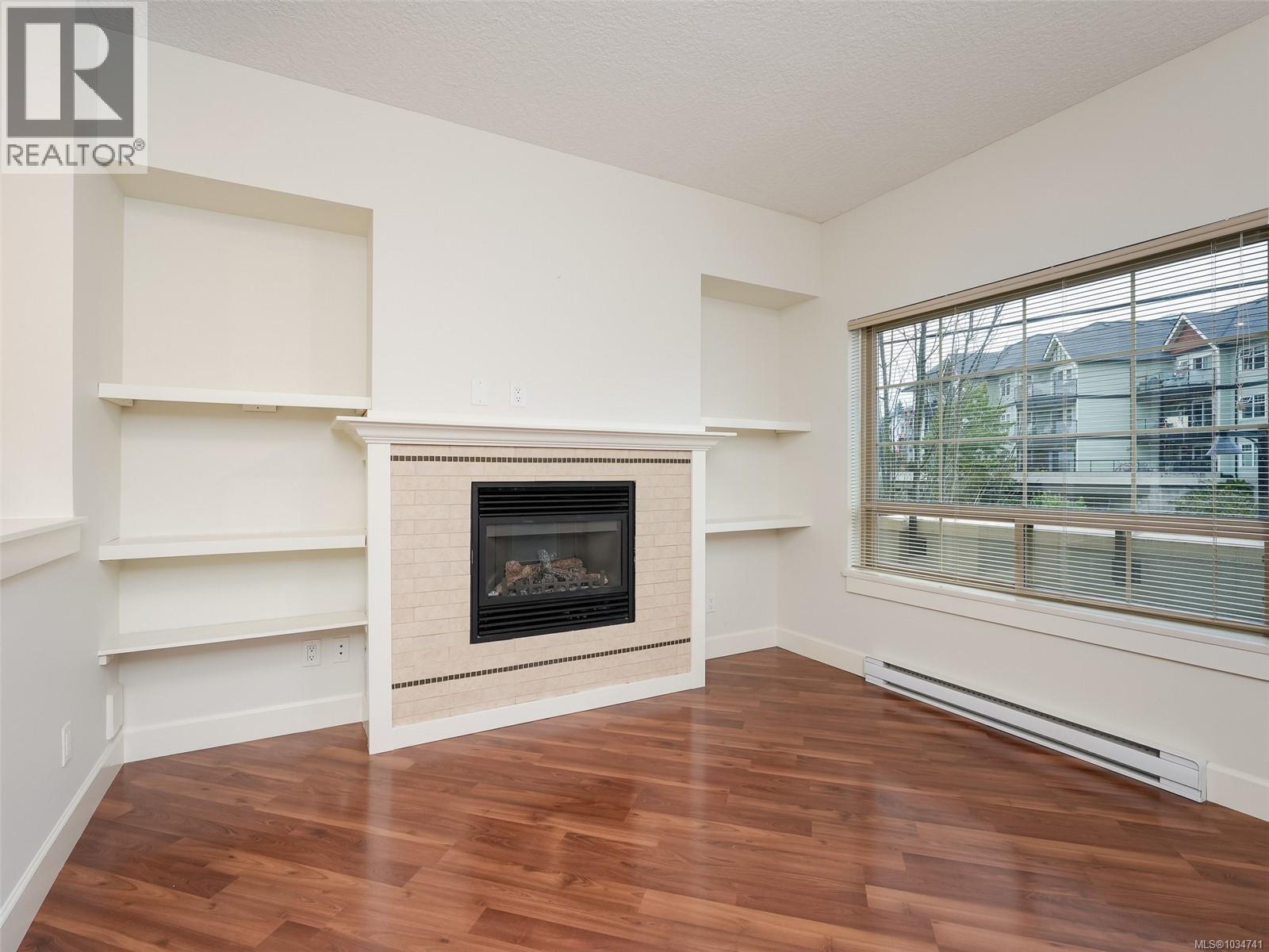 201 785 Station Ave