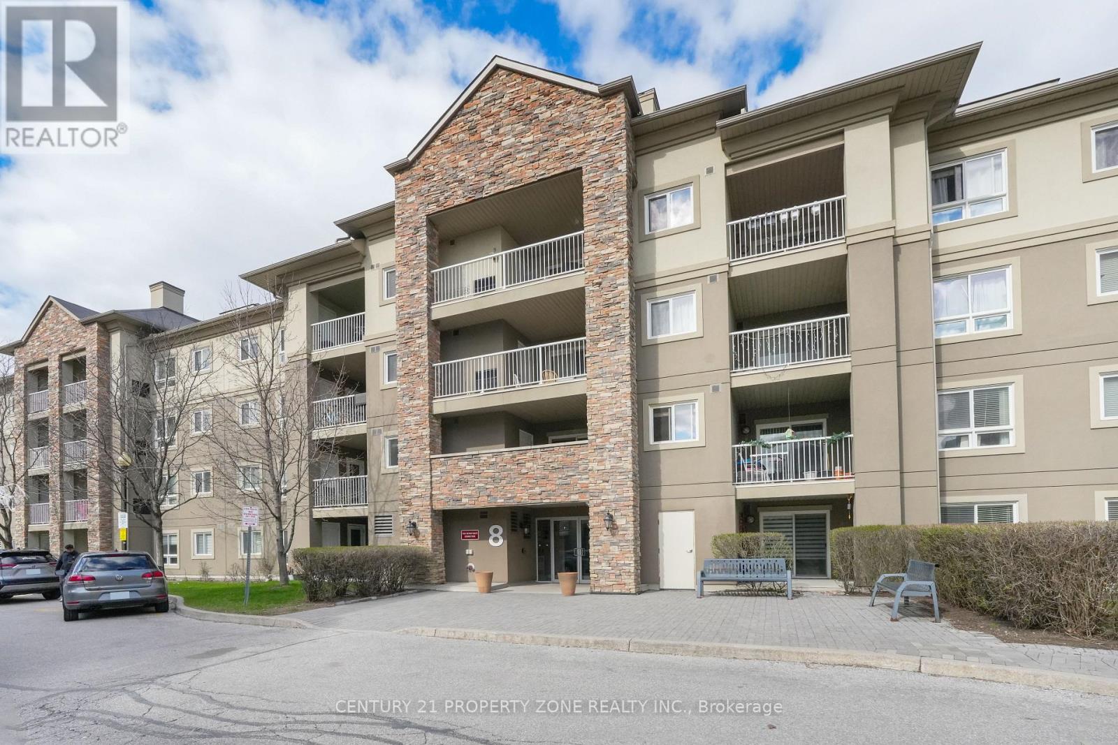 1401 - 8 DAYSPRING CIRCLE