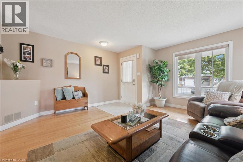 98 SCHRODER Crescent