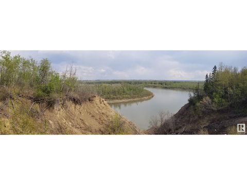 2503 227 AV NW NW Edmonton AB T5Y6H5