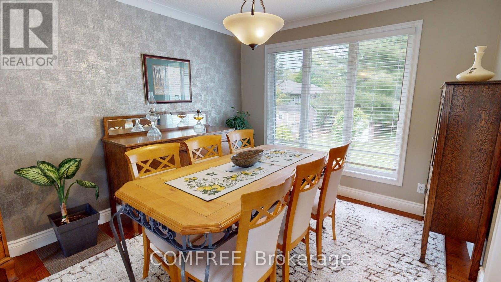 63 BAILEY CRESCENT
