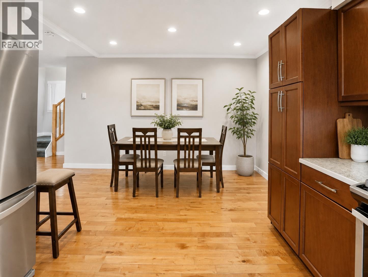 12 39752 GOVERNMENT ROAD