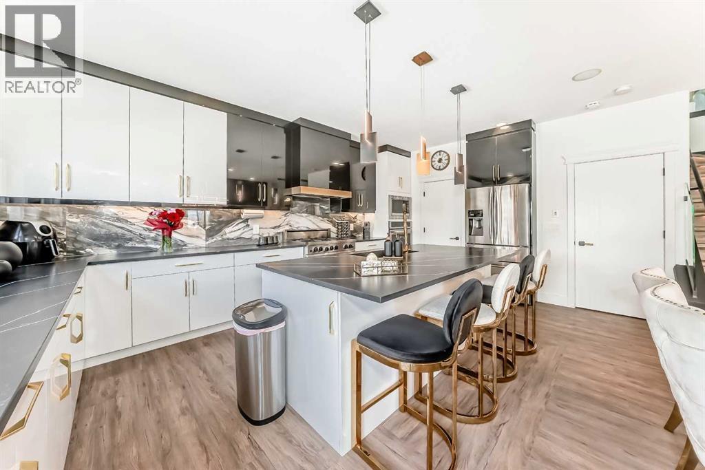 630 Rocky Ridge View NW