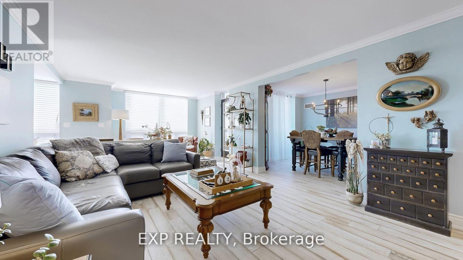 PH6 - 29 NORTHERN HEIGHTS DRIVE