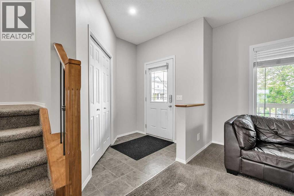 242 Copperstone Grove SE