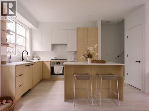 126 2045 HERITAGE PARK LANE North Vancouver BC V7H0E3