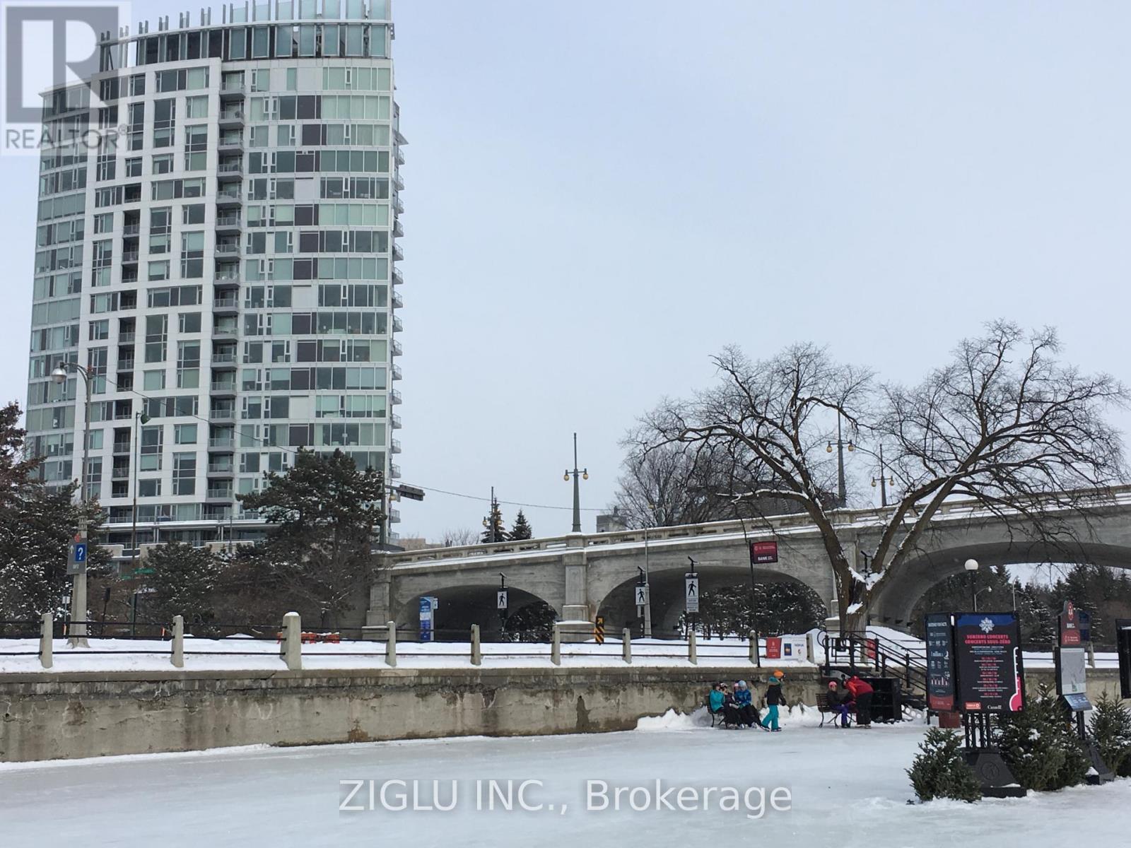1702 - 1035 BANK STREET