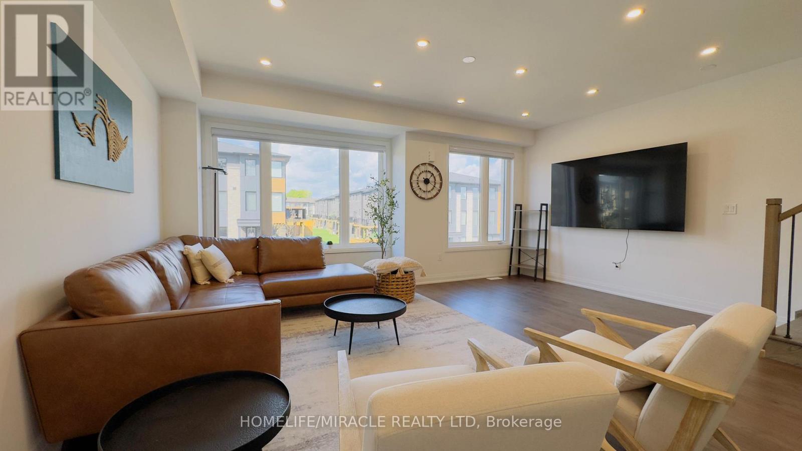 9 BRIAR COURT
