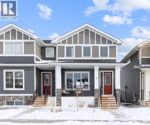 30 Granite Avenue Cochrane AB T4C3B9