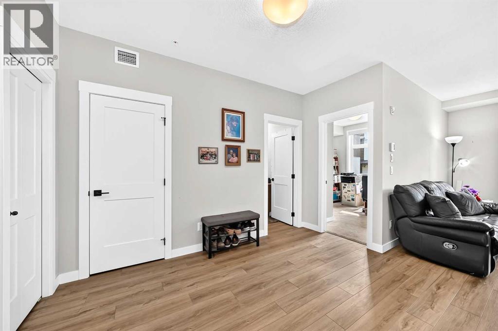 6106, 200 Seton Circle SE