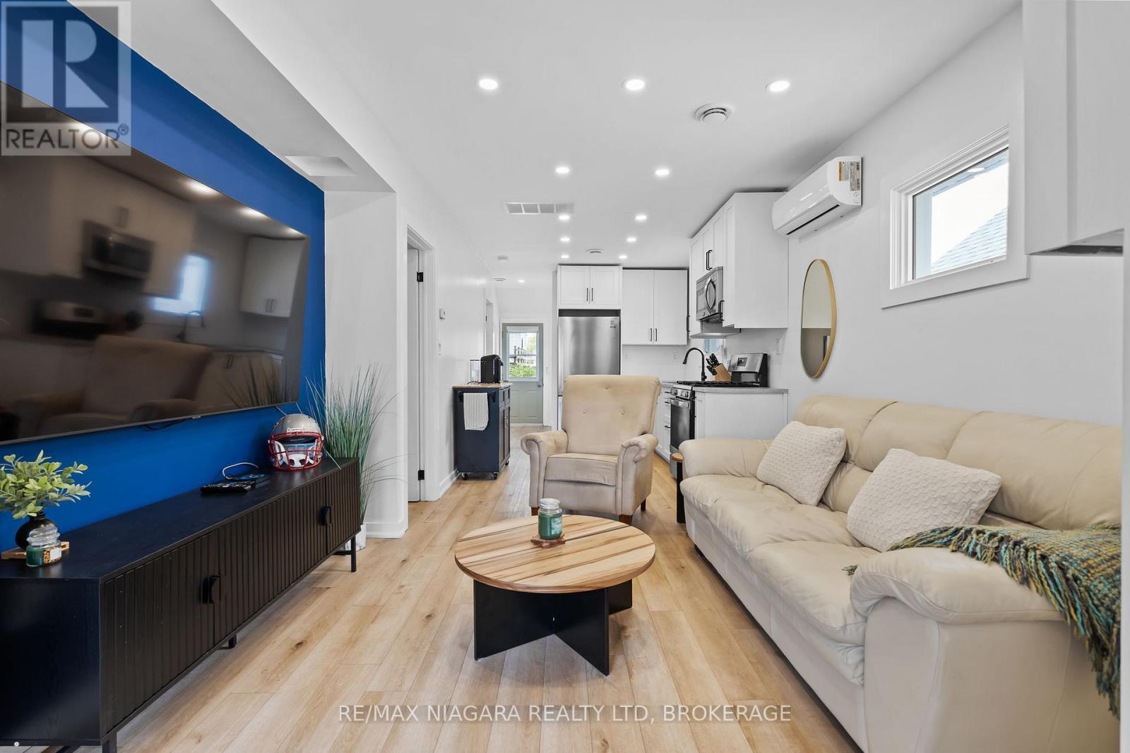 656 STEELE STREET