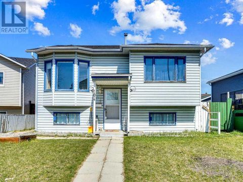 104 Falshire Close NE Calgary AB t3j3a7