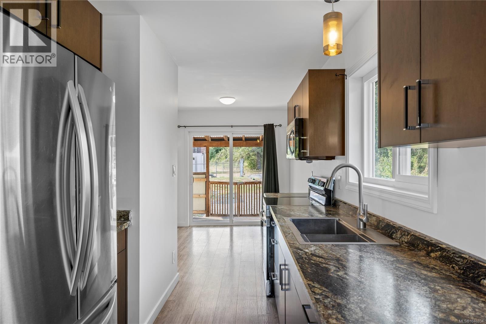 2228 Alberni Hwy