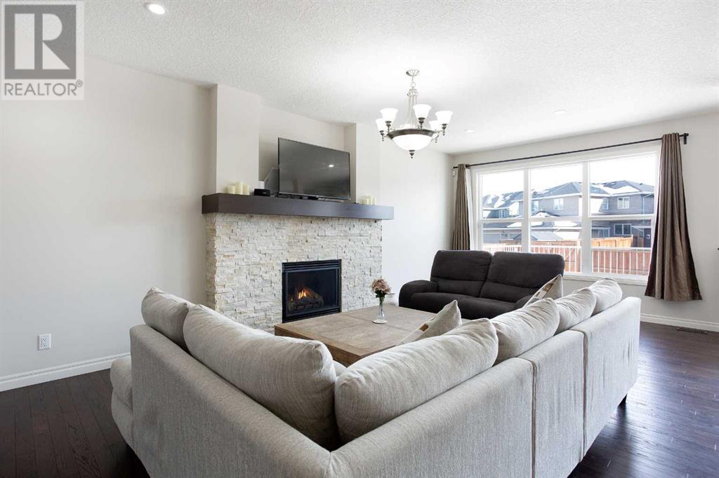 29 Redstone Link NE