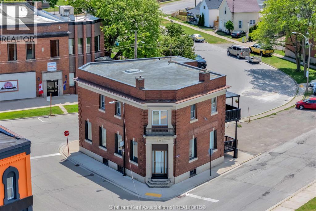 500 Wallace STREET