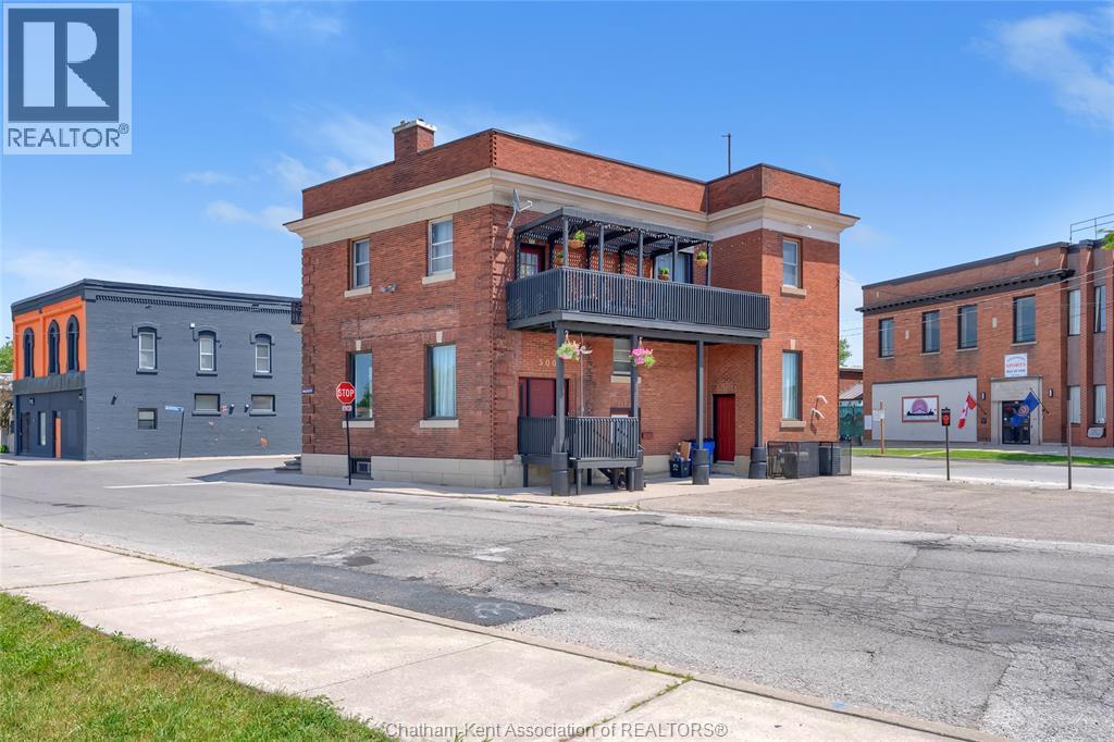 500 Wallace STREET