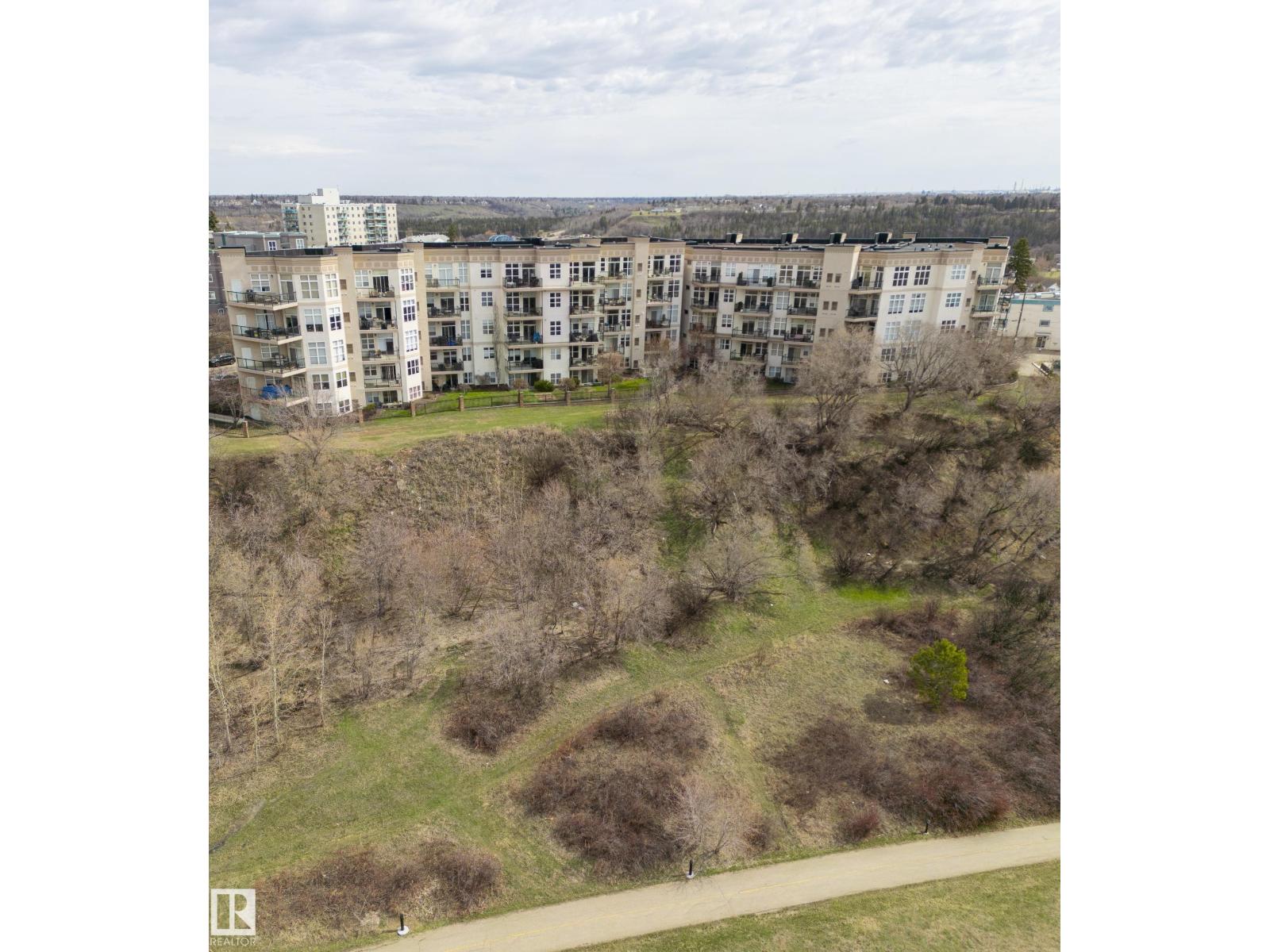 #412 9503 101 AV NW NW