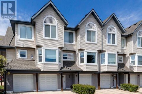 15 Sandarac Way NW Calgary AB T3K5B4