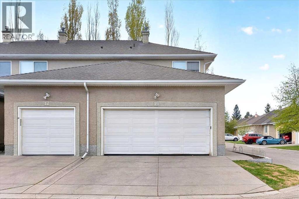 15 Cedarview Mews