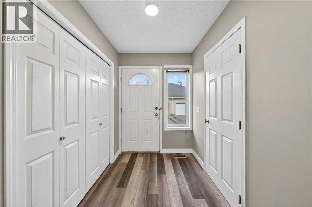 15 Cedarview Mews
