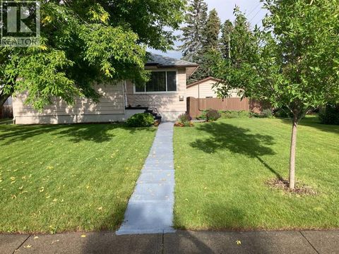 84 Waterloo Drive SW Calgary AB T3C3G1