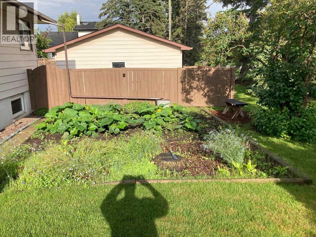 84 Waterloo Drive SW