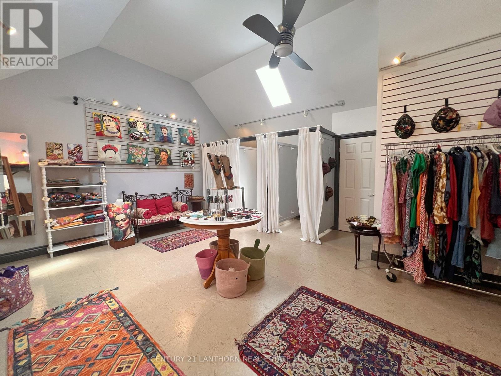 282 BLOOMFIELD MAIN STREET