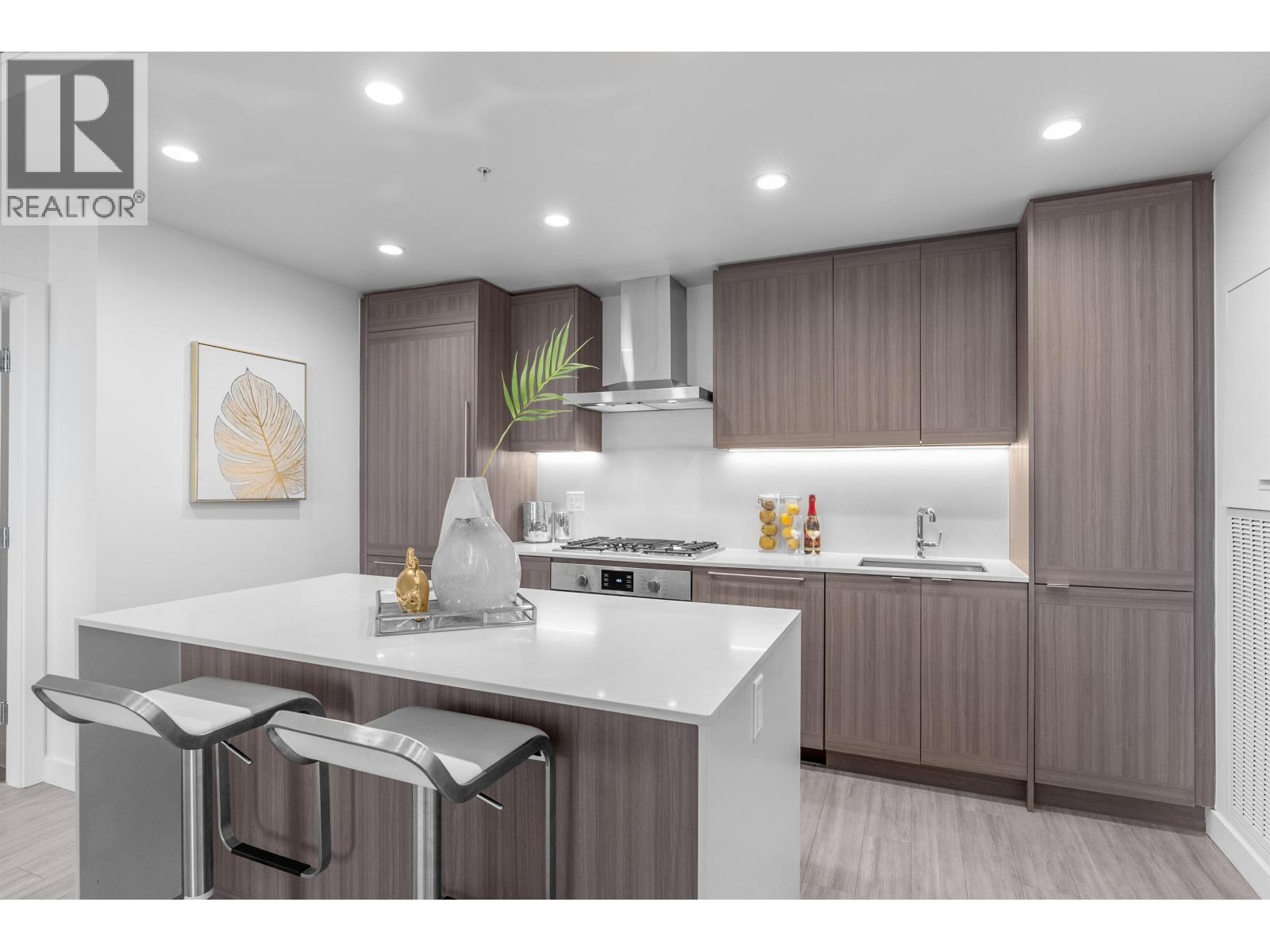 2702 2311 BETA AVENUE