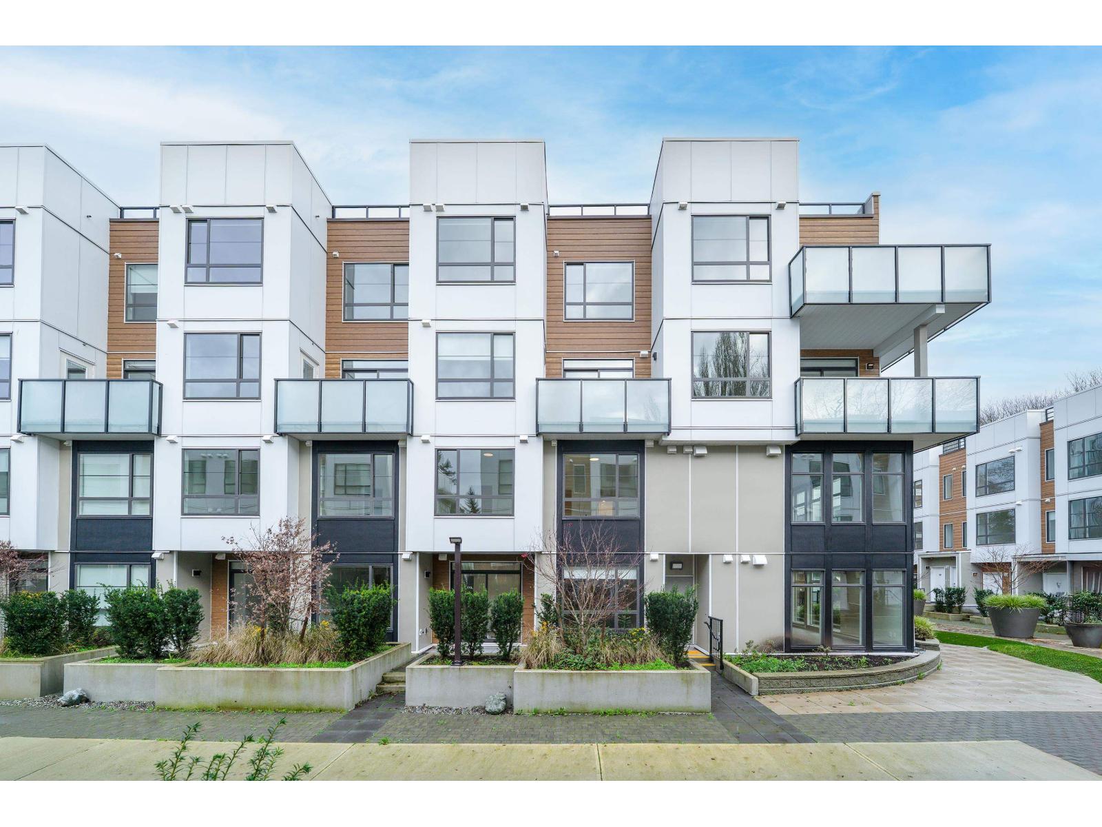 31 6328 KING GEORGE BOULEVARD