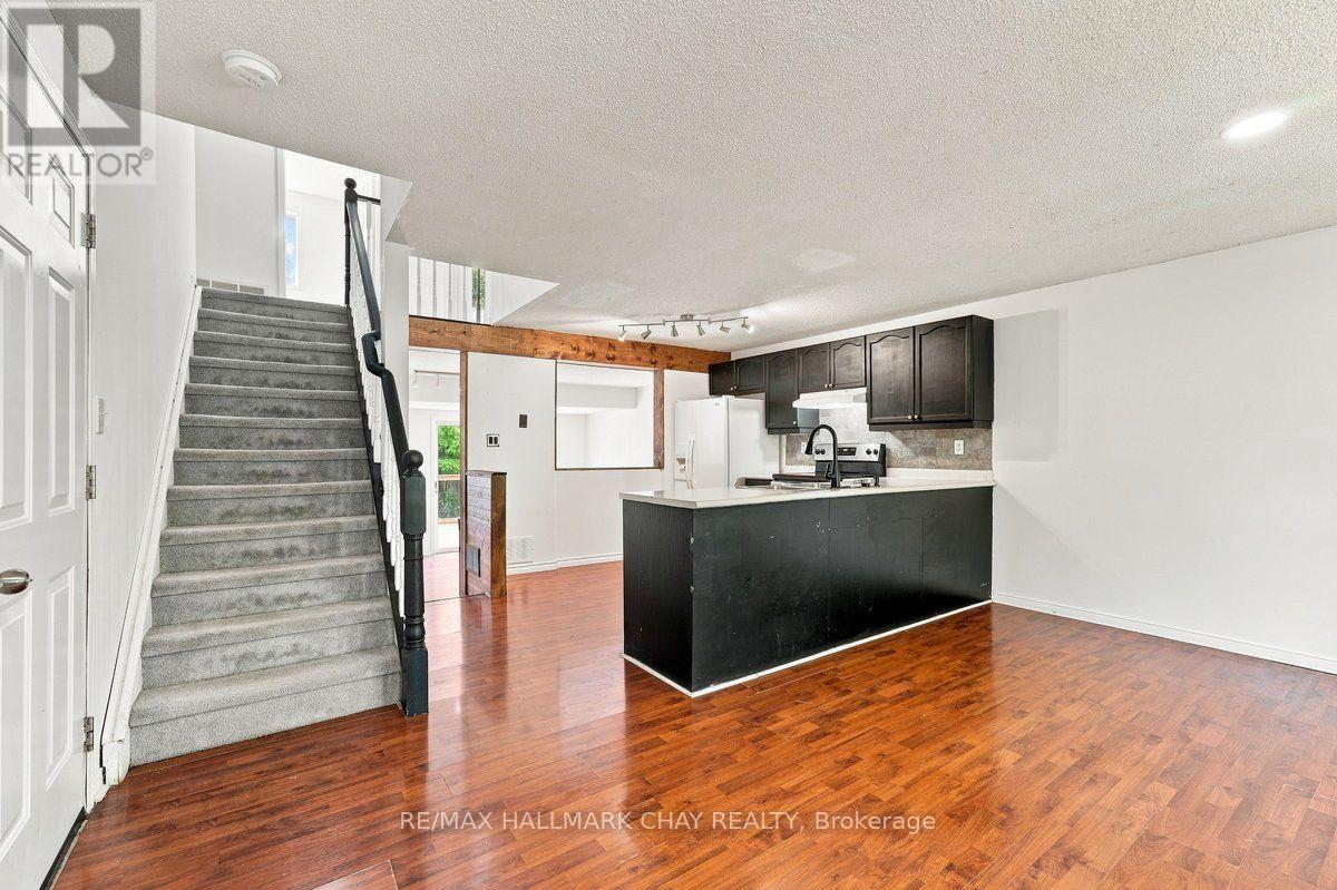 26 WHITEHORN CRESCENT