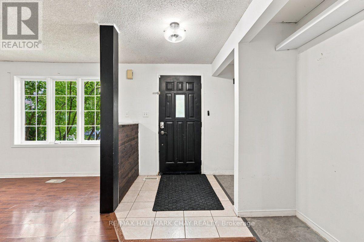 26 WHITEHORN CRESCENT