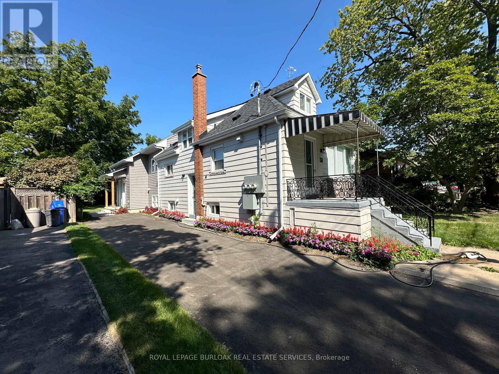 38 VIEWPOINT AVENUE
