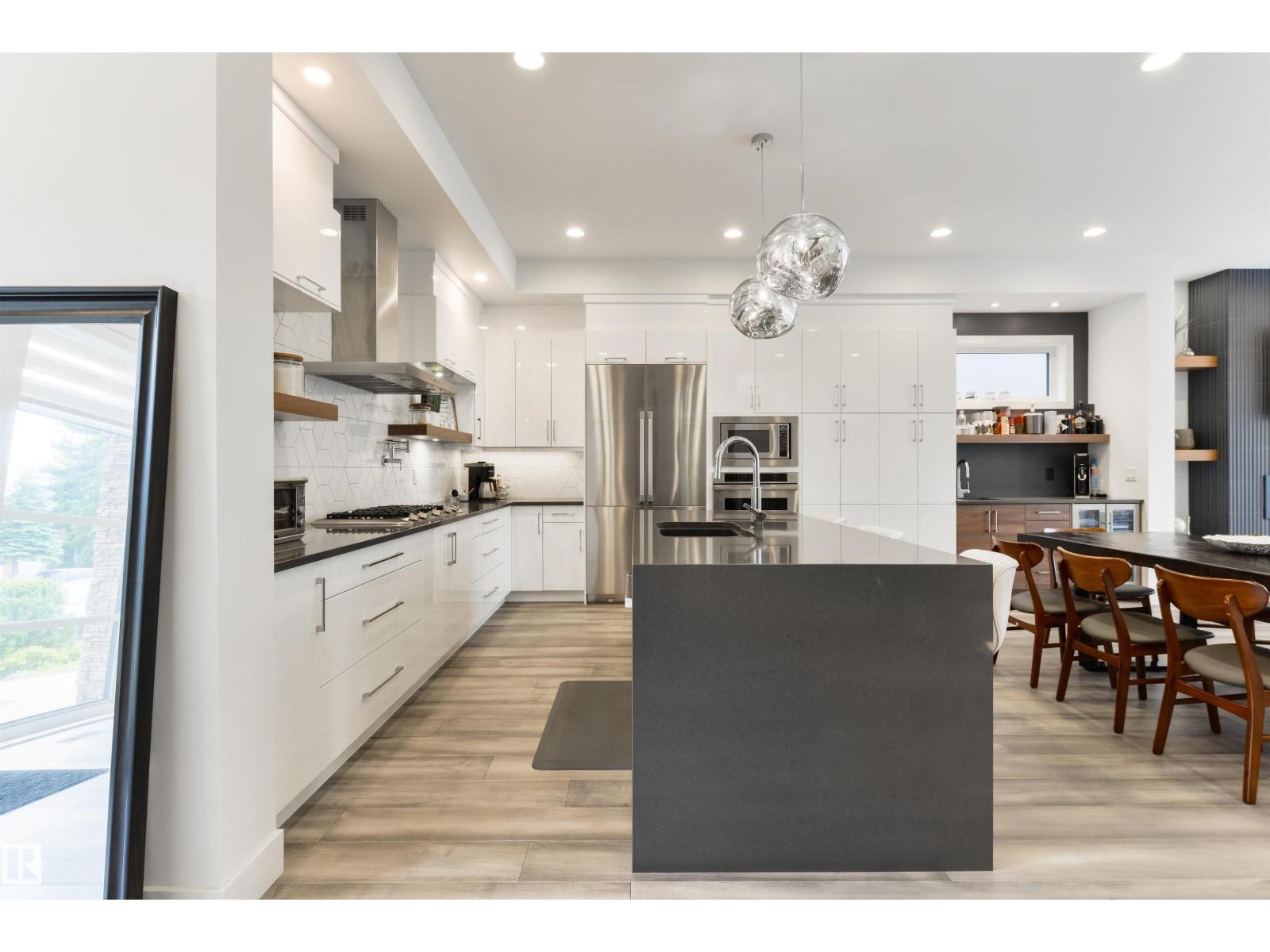 12444 LANSDOWNE DR NW