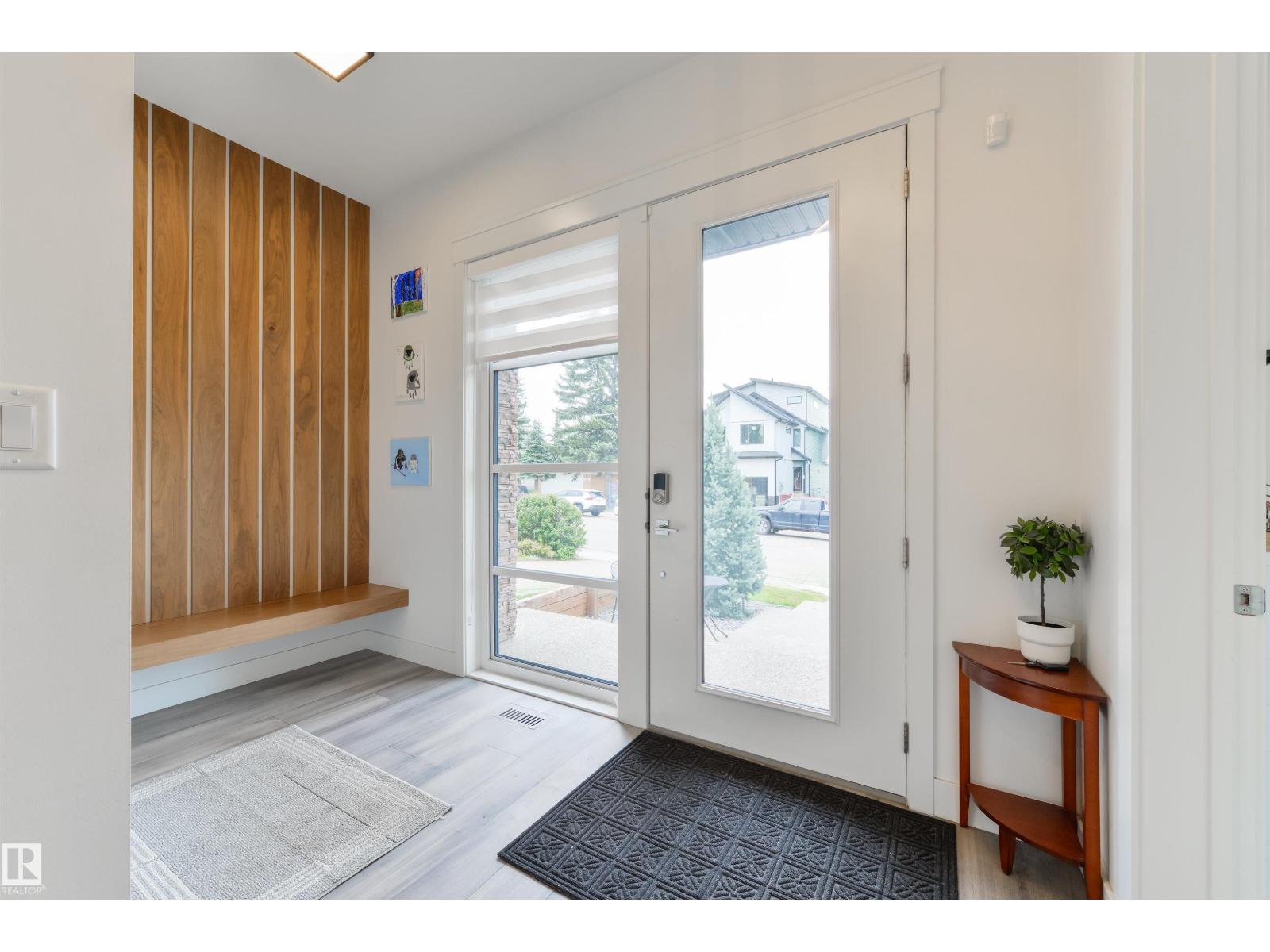 12444 LANSDOWNE DR NW