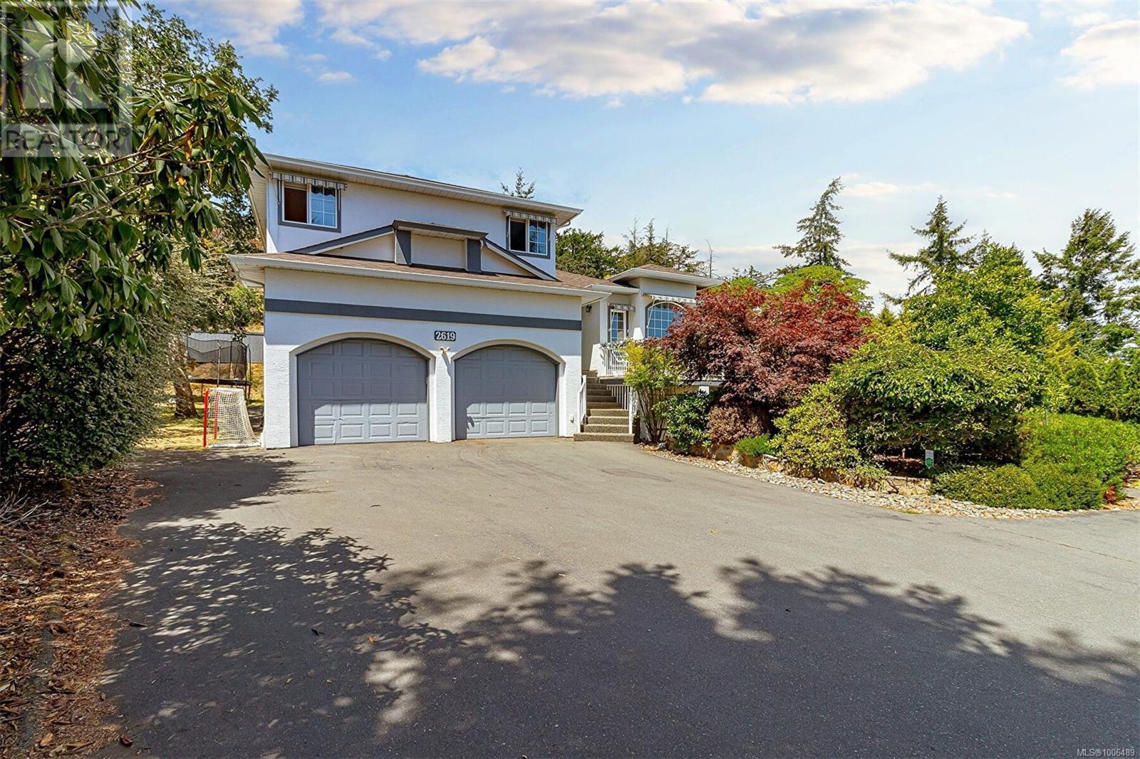 2619 Crystalview Dr