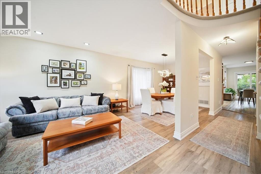 87 RIVER OAKS Boulevard W