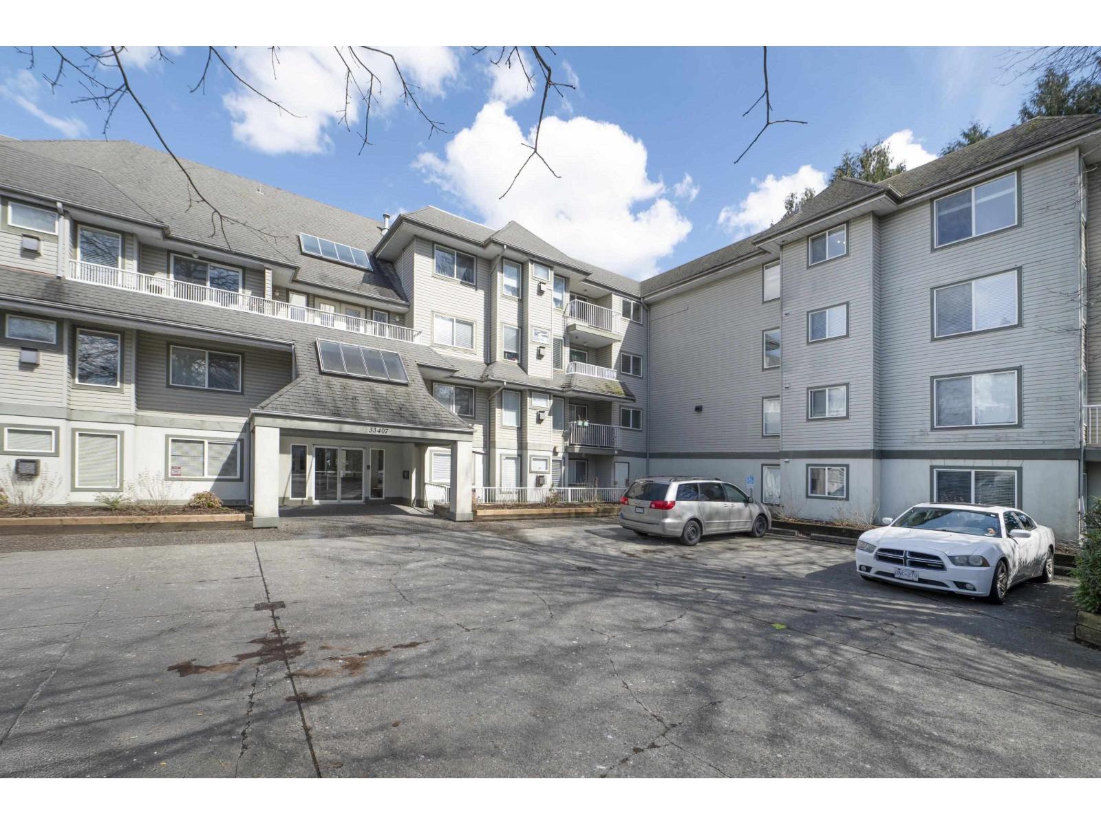 407 33407 TESSARO CRESCENT