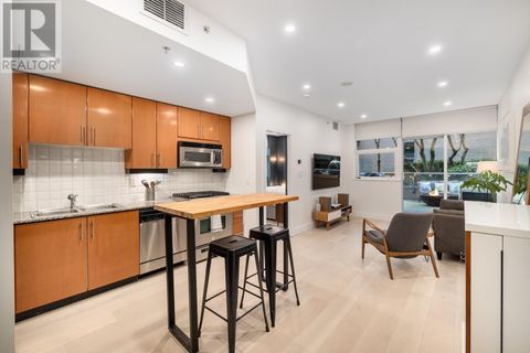 301 168 E ESPLANADE North Vancouver BC V7L4X8