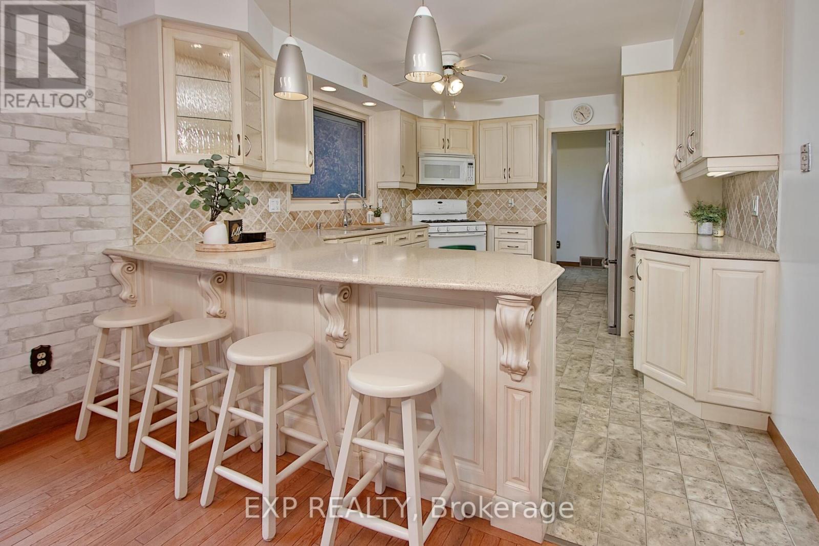 1265 GLADSTONE DRIVE