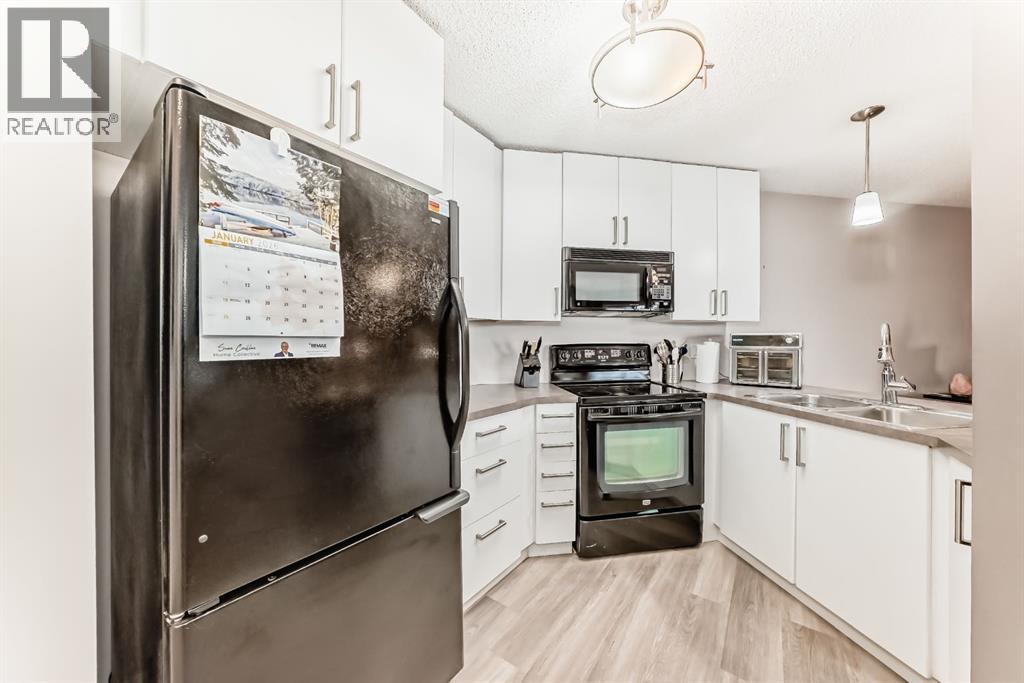 318, 25 Richard Place SW