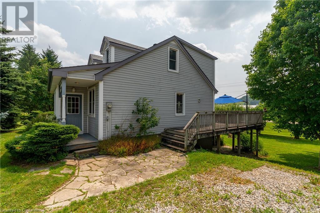 585 SNYDERS Road E