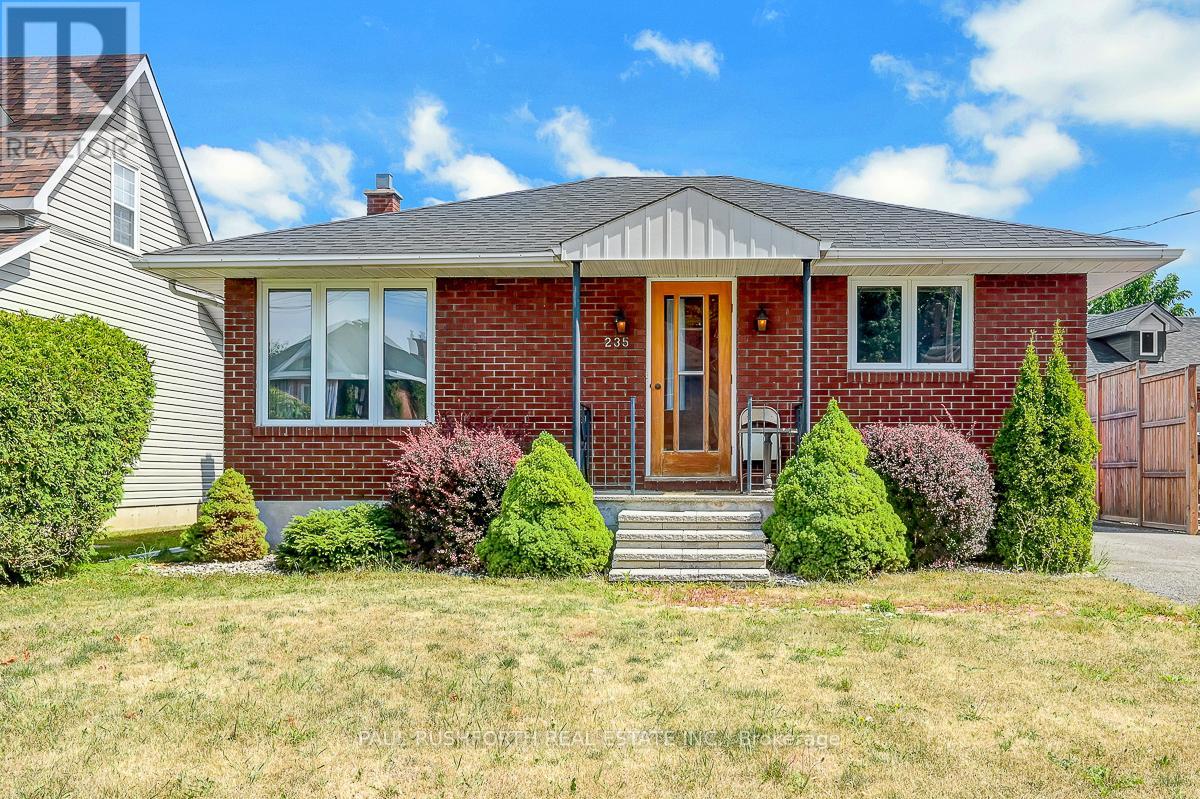 235 ELGIN STREET W