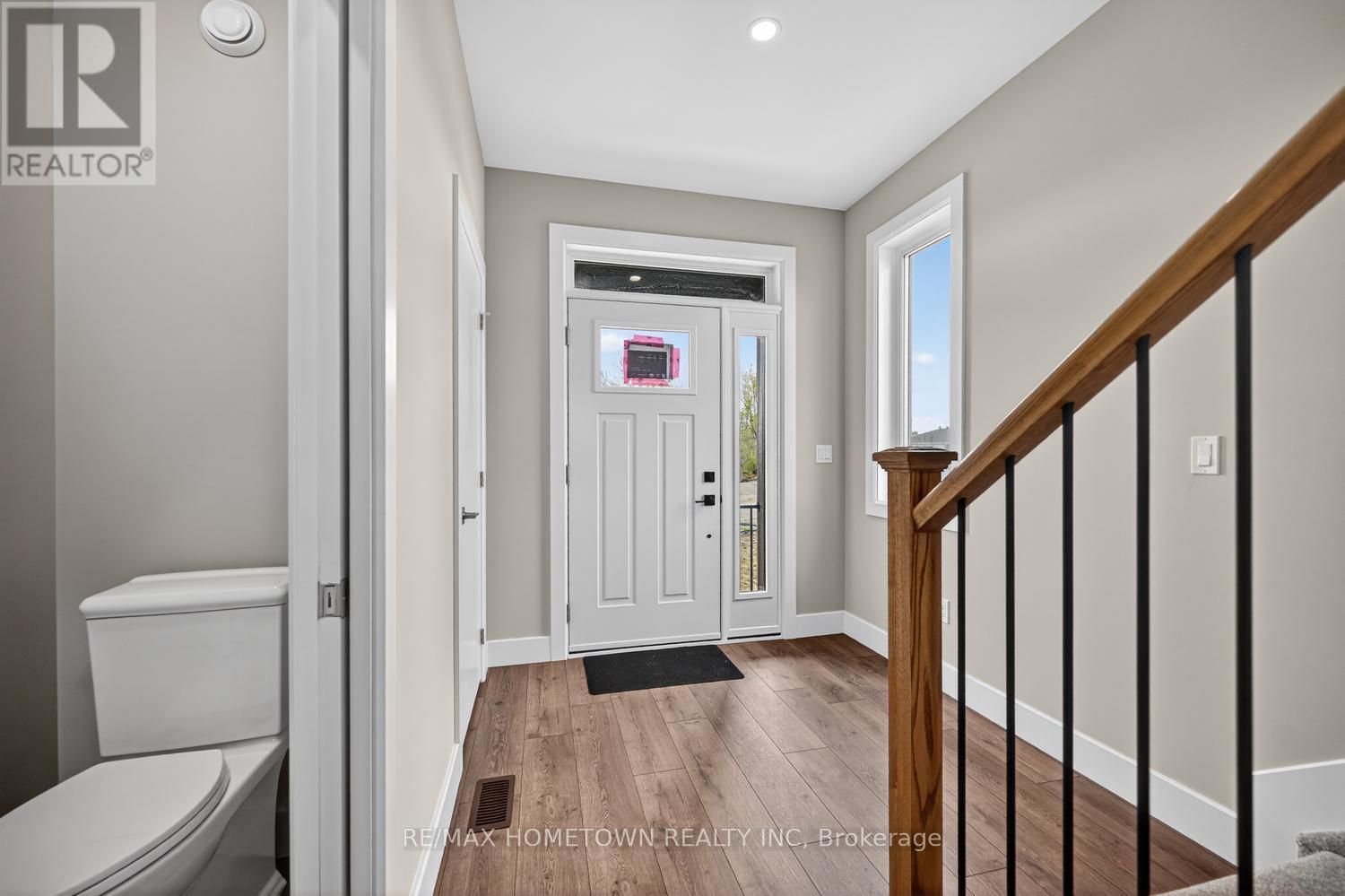 1013 DOBBIE STREET