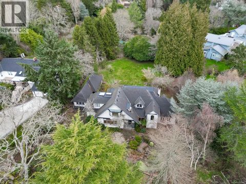 2930 Sea View Rd Saanich BC V8N1L1