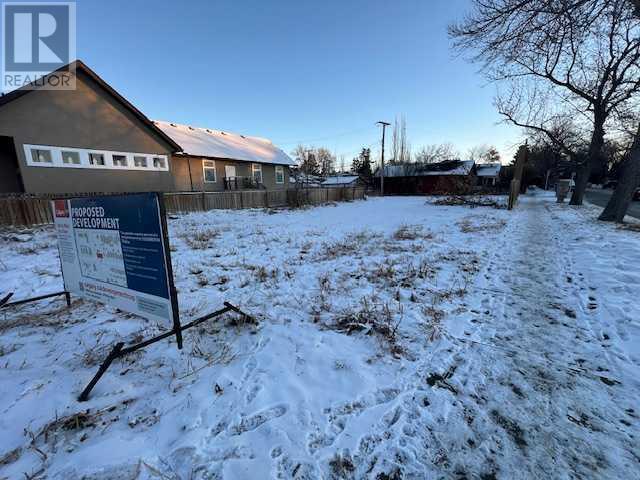1302 Edmonton Trail NE